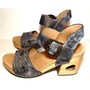 Dansko Odele Denim Metallic Leather Sandals 39 US 8.5-9 Wood Cutout Heel